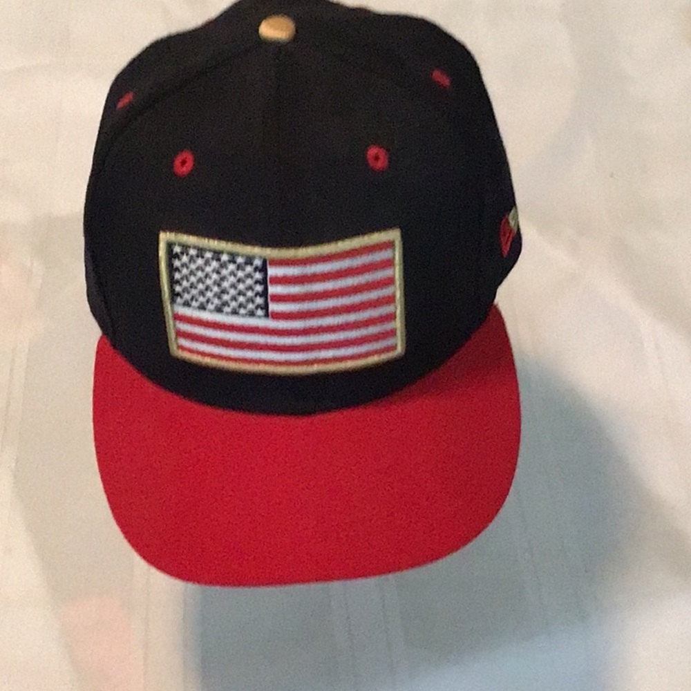 New Era 9fifty gold USA flag SnapBack unisex hat preowned great condition